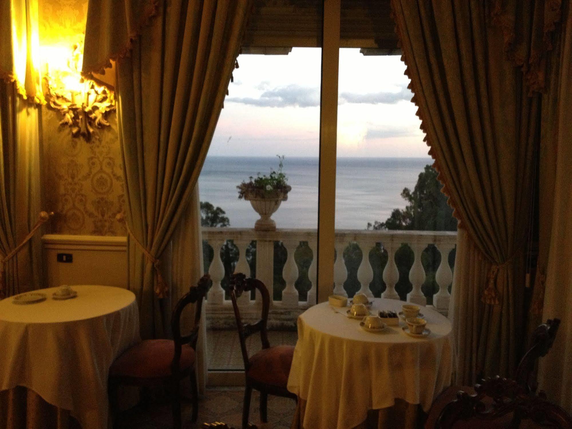 Hotel Villa Riis Taormina Ngoại thất bức ảnh